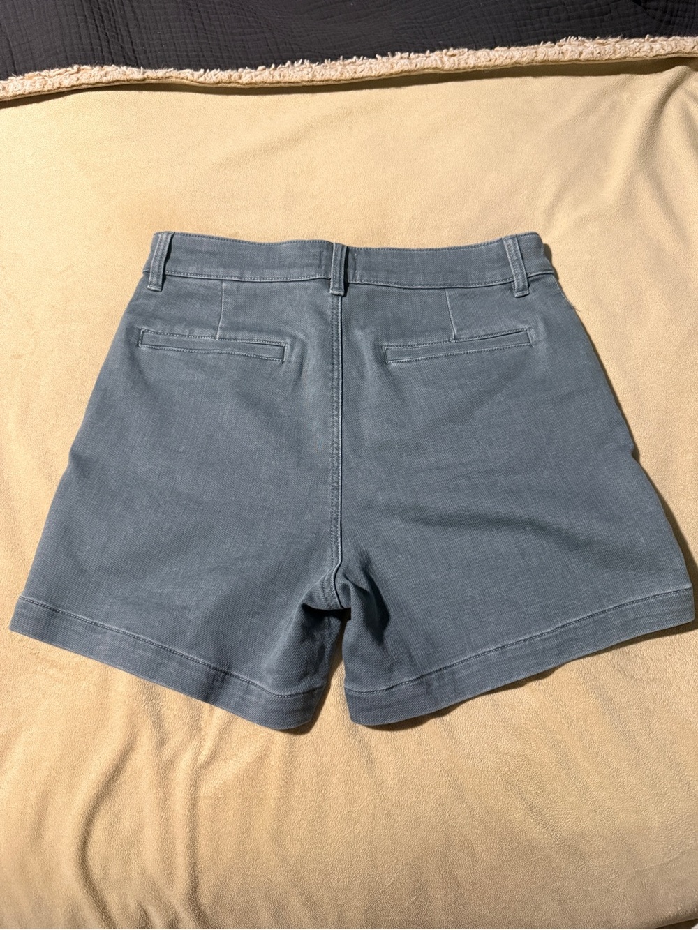 Faherty High-Waist Patch Pocket Shorts in Ocean Glass - Picture 6 of 8